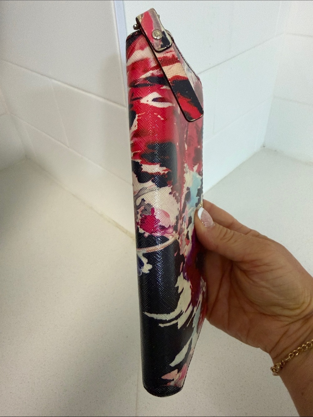 Kate Spade Storybook Floral Abstract Zip Wallet in Red, Pink, Black - Picture 3 of 9